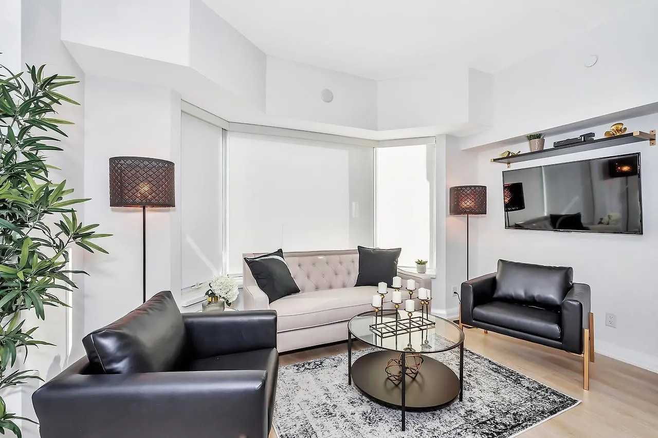 Classic & Trendy Yorkville Condo Toronto Canada