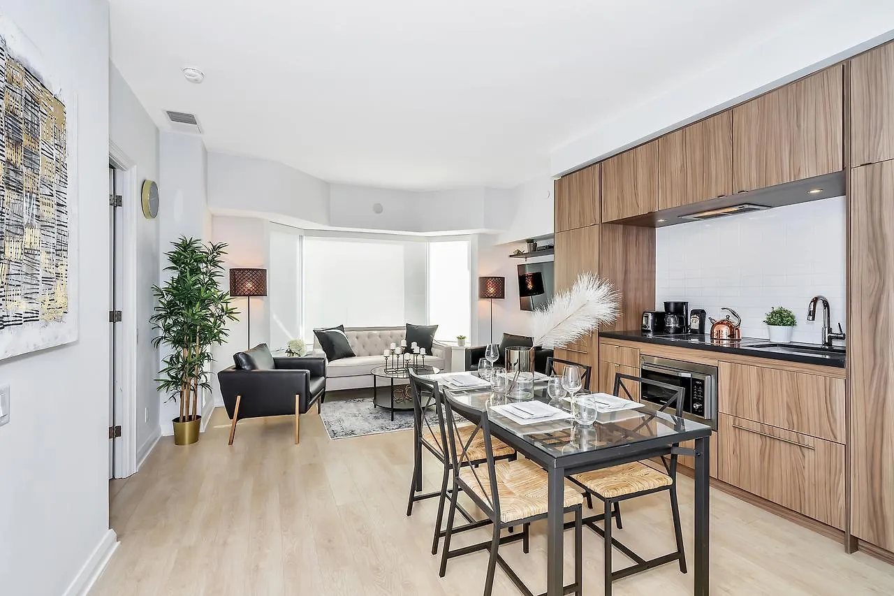 Classic & Trendy Yorkville Condo Toronto Apartment