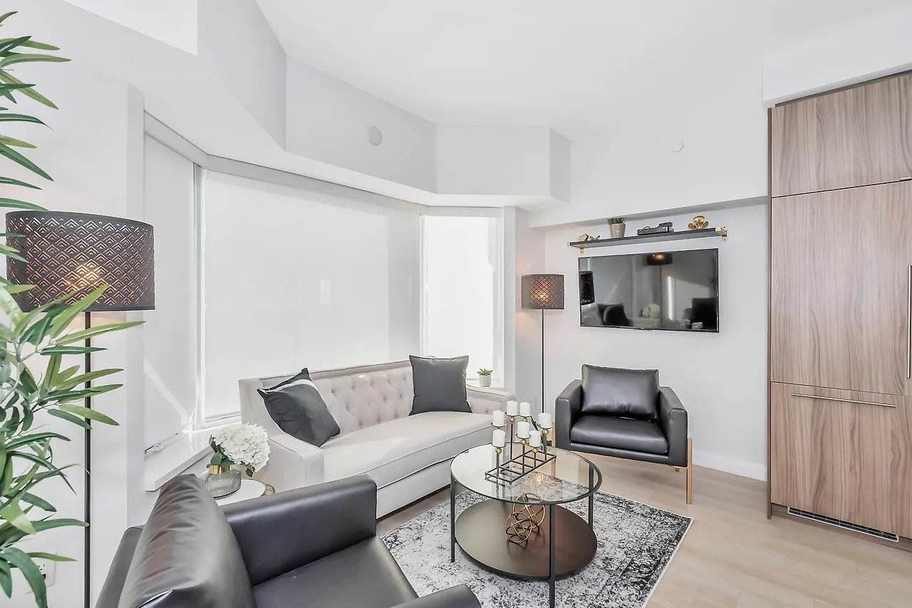 Classic & Trendy Yorkville Condo Toronto 0*,  Canada