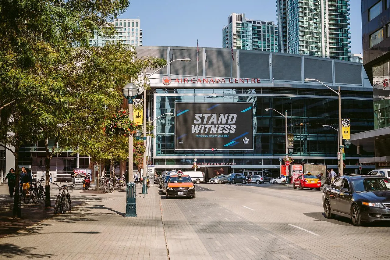 Classic & Trendy Yorkville Condo Toronto Appartamento